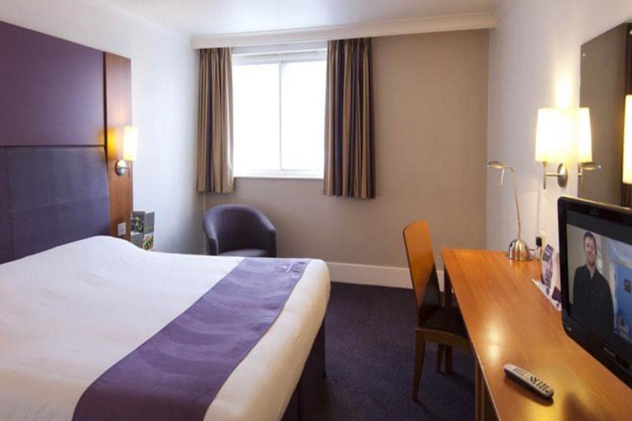 Premier Inn Nottingham Arena Exterior photo